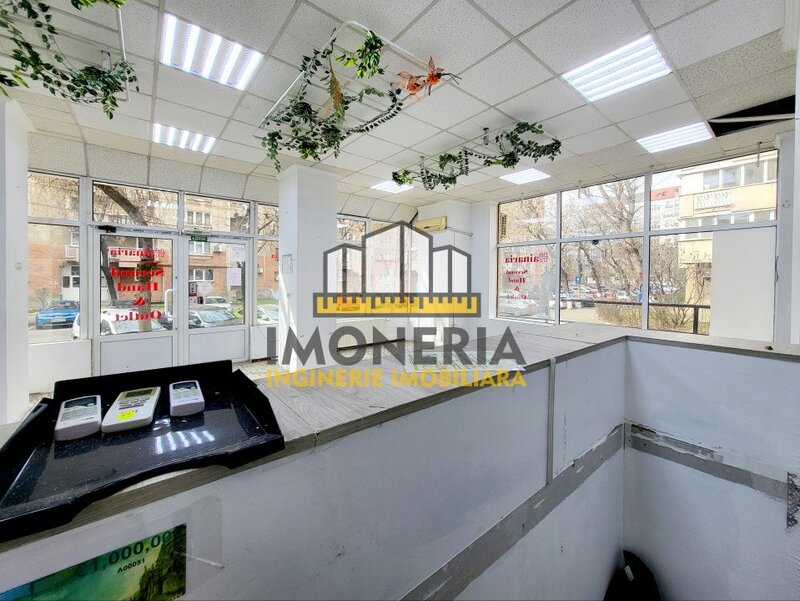 Sincai Spatiu comercial- 0% comision- 102 mpu -14 ml vitrina- 500m metrou