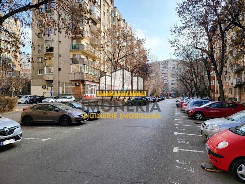 Sincai Spatiu comercial- 0% comision- 102 mpu -14 ml vitrina- 500m metrou